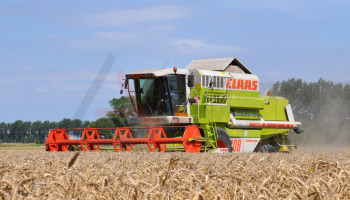 Claas Dominator 130